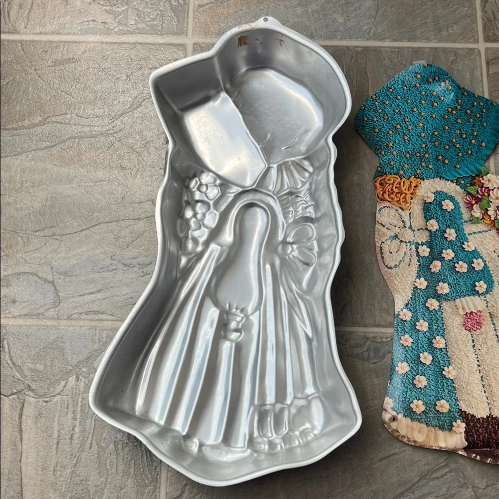 Vintage Holly Hobbie cake pan 1975 Wilton